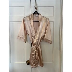 Pretty Robes Women's Size S/M Blush‎ Pink Colored Satin Robe